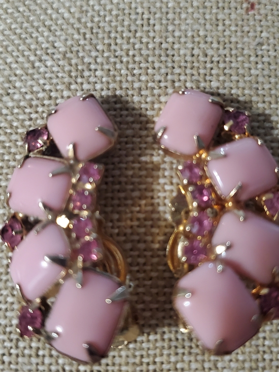 Jewelry - Vintage Leru 1950's Pink Cabochon Rhinestone Ear Climber Clip On Earrings VGC